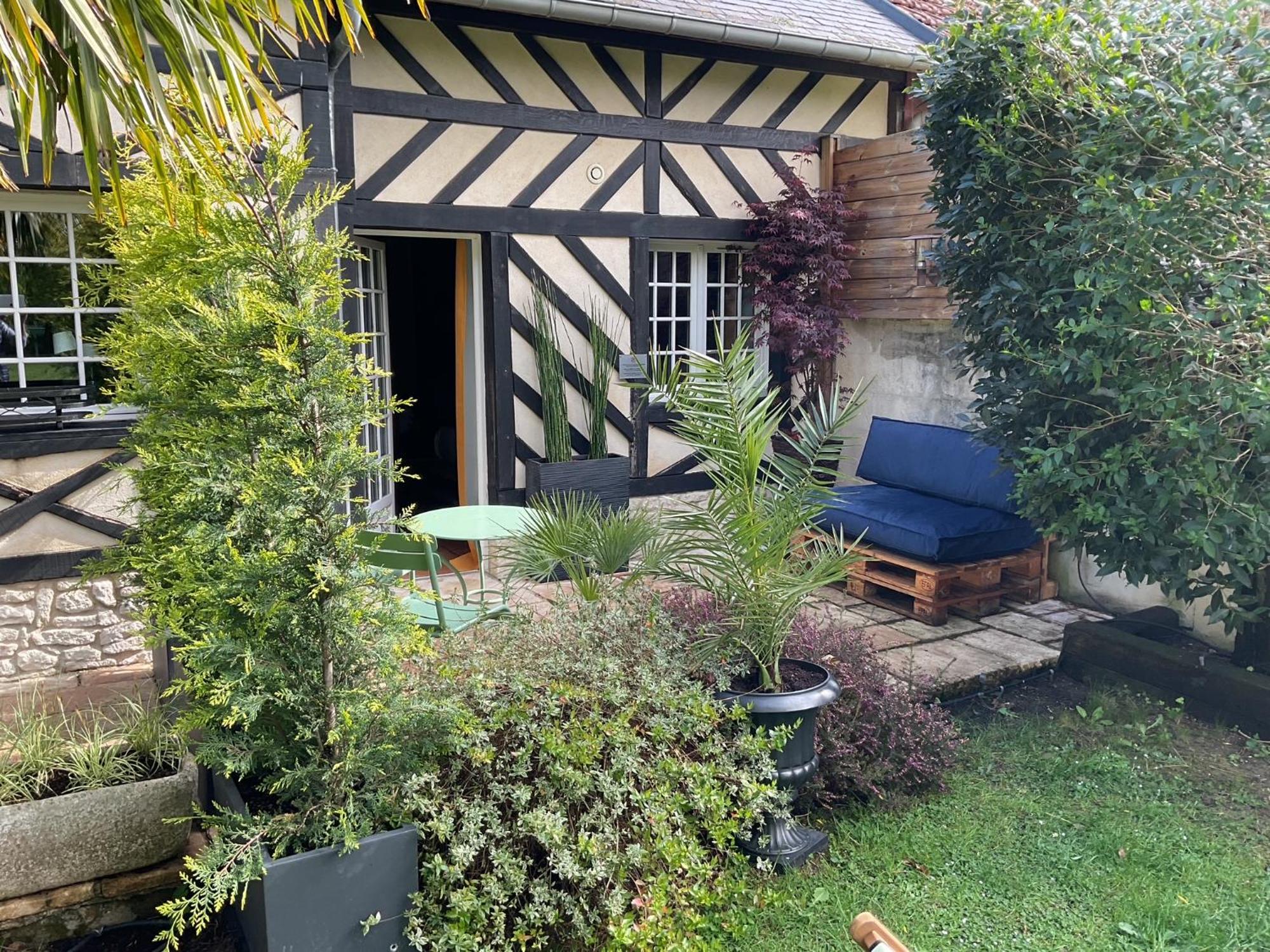 مبيت وإفطار تروفيي سور مير Manoir De La Croix-Sonnet المظهر الخارجي الصورة